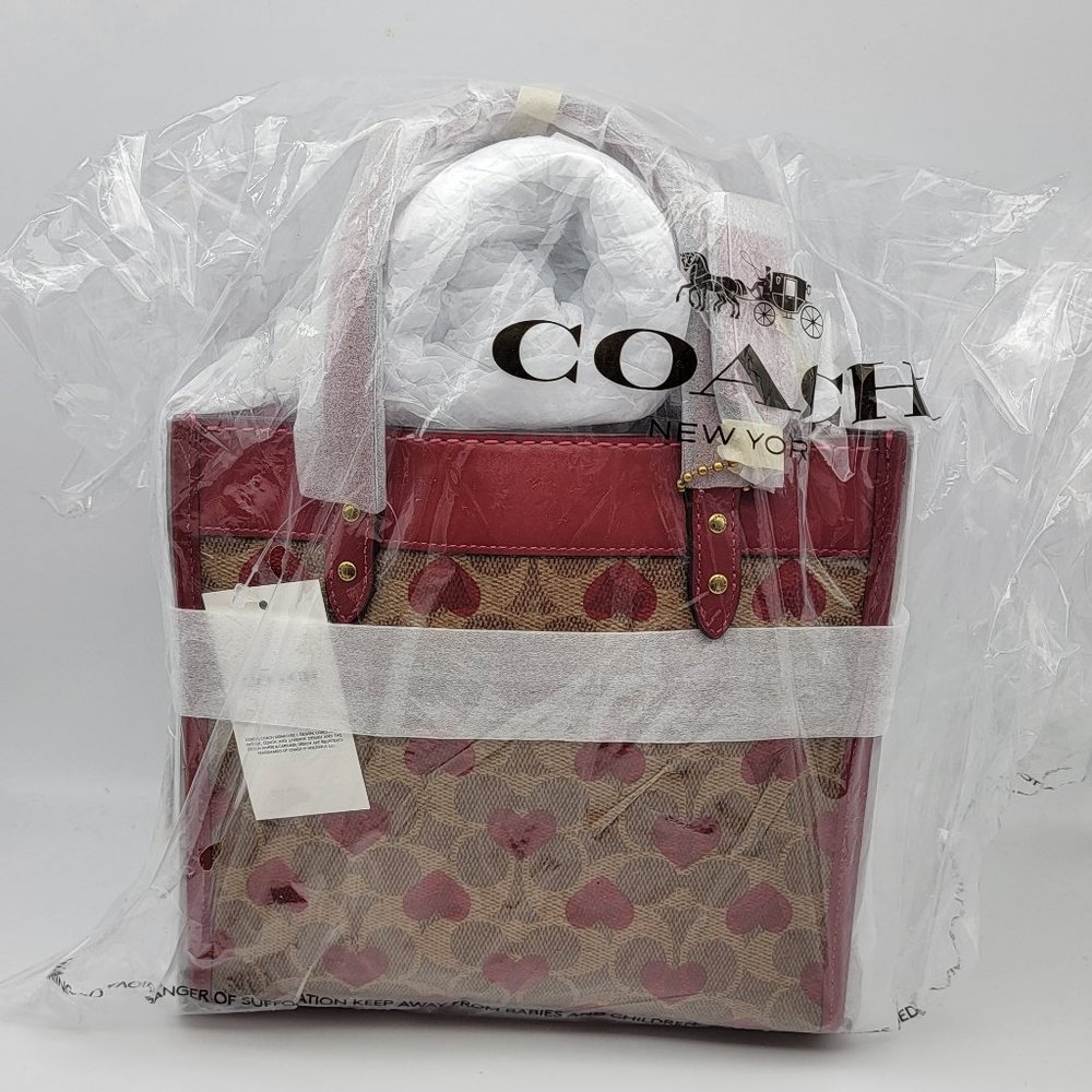 Coach Field Tote 22 In Signature Canvas With Hear… - image 8